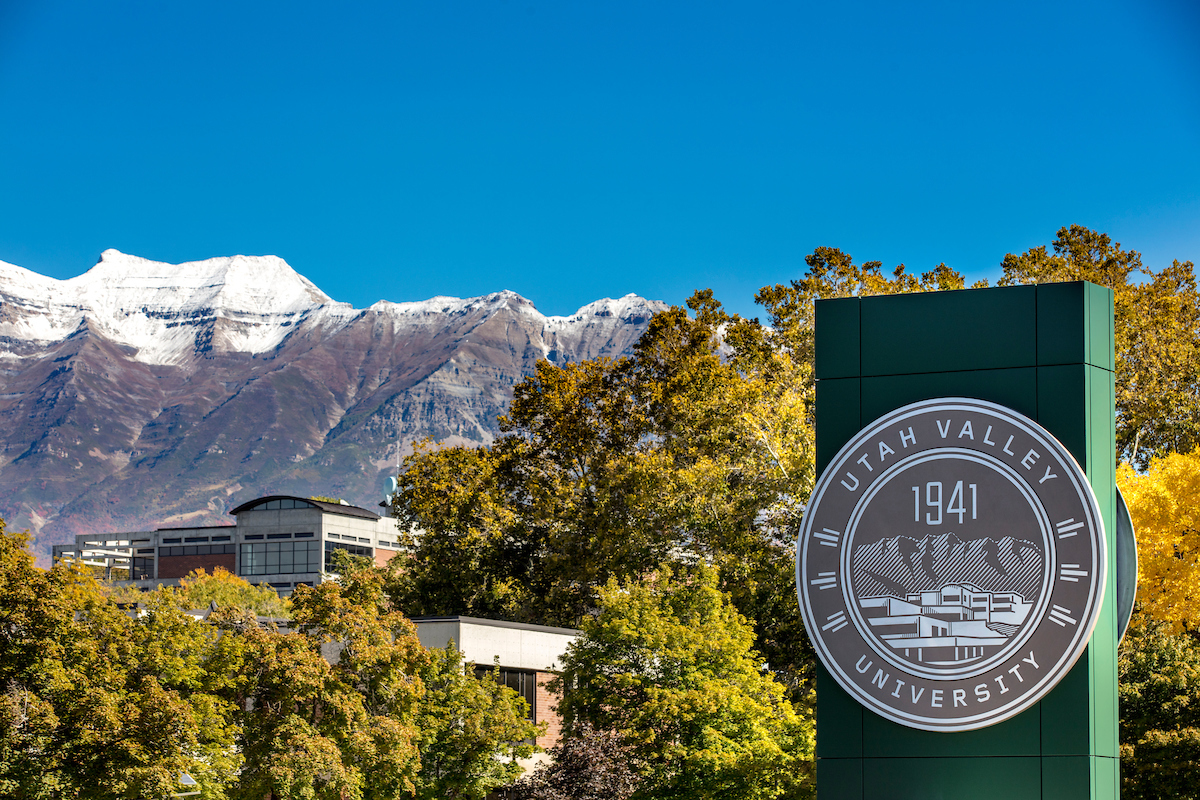 Image of the UVU sign in front of the Orem campus