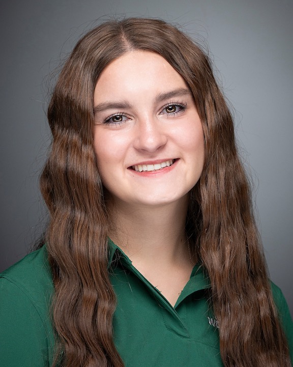 Portrait of Amy Knapp