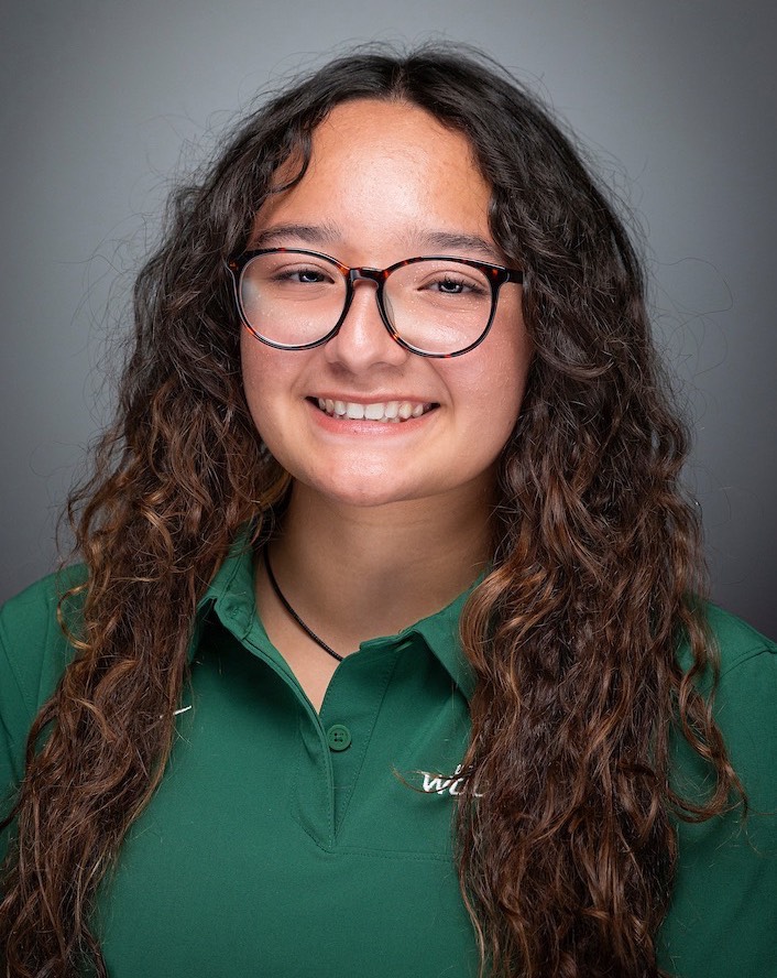 Portrait of Ellie Fajardo