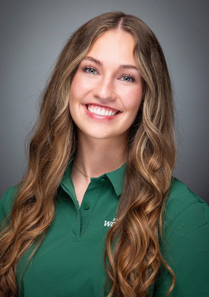 Portrait of Lindy Winward