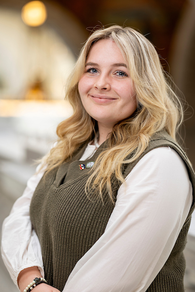 Headshot of Alyxandra Rees