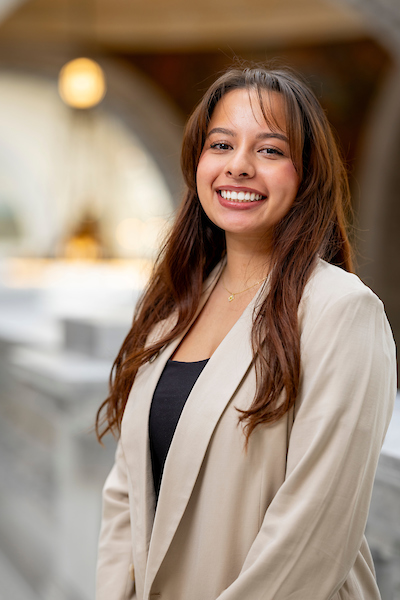 Headshot of Daniela Aldama