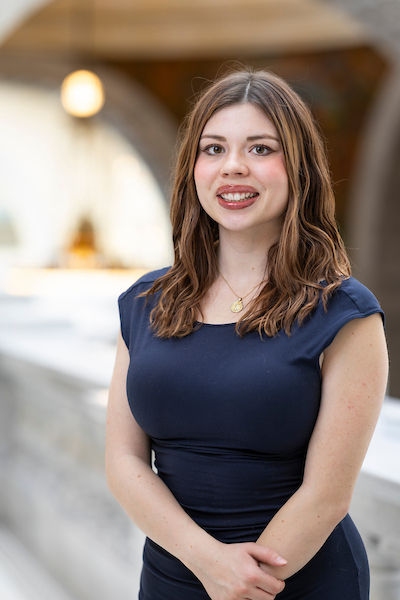 Headshot of Elizabeth Holman Headshot of Elizabeth Holman