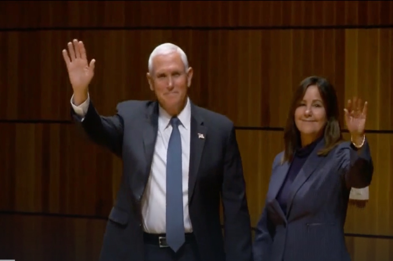 Pence met with cheers