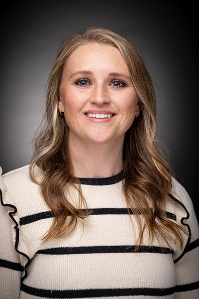 Headshot of Mindy Swenson 