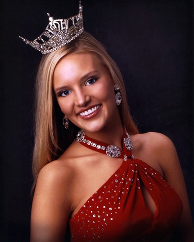 Portrait of Lindsay Steenblik - Miss UVSC 2007