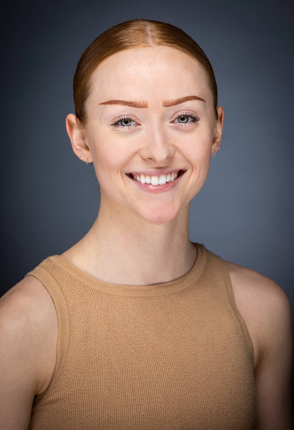 Holly Ward Headshot