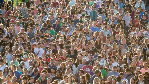 Many UVU Students at an event